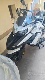 Benelli trk 502