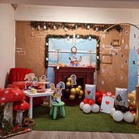 Oggetti per allestimento Alice in wonderland