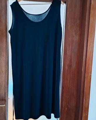 Vestito lungo nero  con laccio 