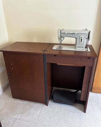 Macchina da cucire Merritt con mobile in legno