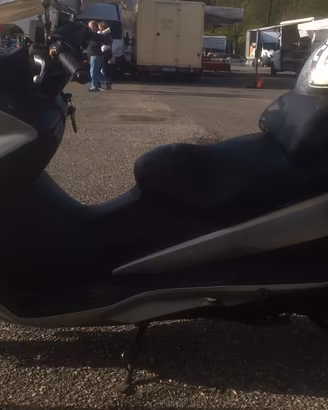 Suzuchi burgman