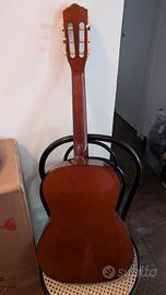 chitarra da ragazzo 
