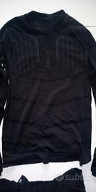 maglia termica sport (7-10 anni) + calzini calcio 