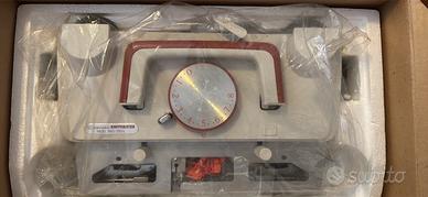 Macchina per maglieria manuale