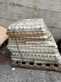 Stock Termosifoni in alluminio in buono stato