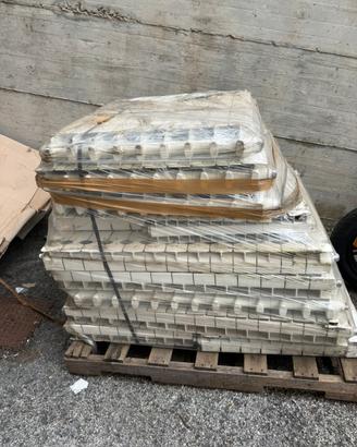 Stock Termosifoni in alluminio in buono stato