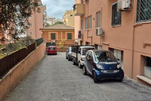 Posto auto scoperto Via Massi