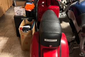 Vespa 200PX ARCOBALENO ANNO 1984