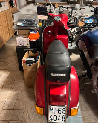 Vespa 200PX ARCOBALENO ANNO 1984