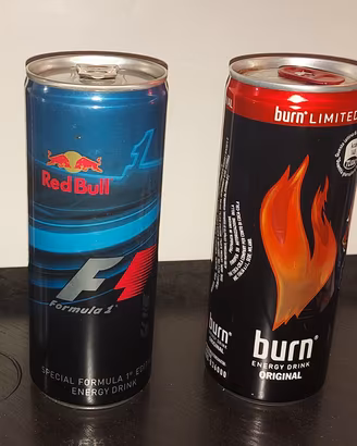 4 lattine red bull + f1 + lotus