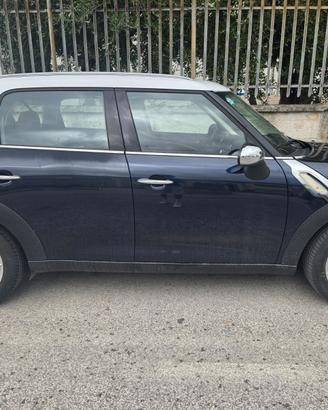 Mini Cooper Countryman automatico km188000 del2013