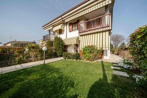 PORZIONE DI BIFAMILIARE A VERONA