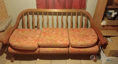 Divano 3 posti in legno massello – solido e comodo