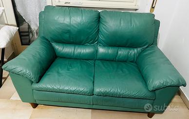 Divano di vera pelle,  due posti, verde