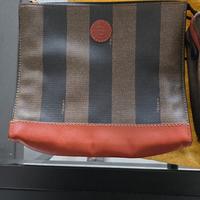 pochette fendi originale 