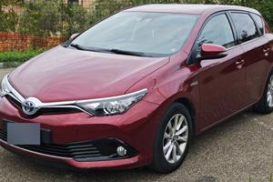 Toyota Auris Hybrid Active