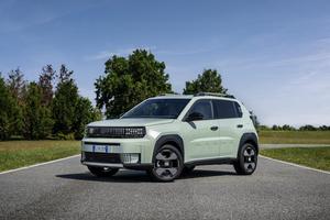 FIAT Grande Panda 1.2 100 CV S&S Business