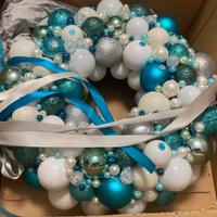 Ghirlanda nuova fatta a mano