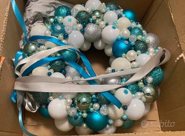 Ghirlanda nuova fatta a mano