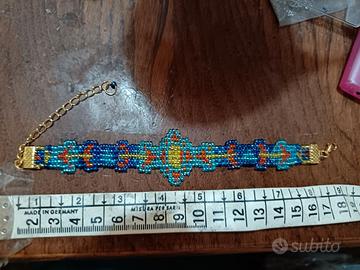 Bracciale estivo in perline di vetro trasparenti