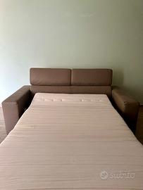 Divano letto in similpelle