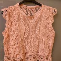TOP VEZZOSO in pizzo/macramè rosa antico tenue