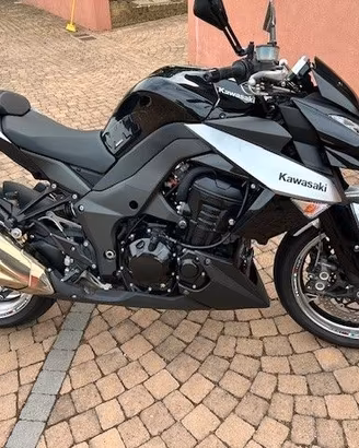 Kawasaki Z1000, anno 2010,