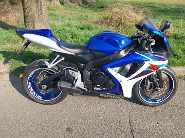 SUZUKI GSX-R 600