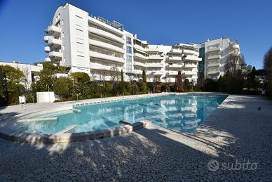 24.8 - 31.8 Trilocale con piscina, 70 m dal mare