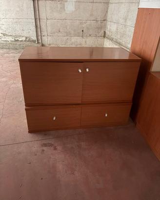 Letto singolo e mobili