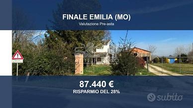 Immobile in asta di 223 m² con più di 5 locali a F