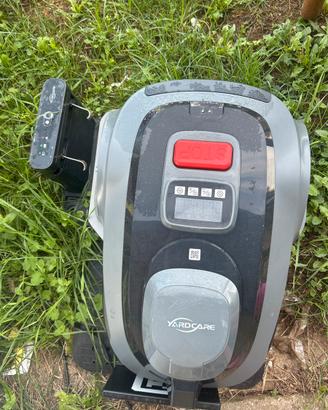 Robot tagliaerba