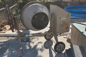 betoniera con presa 220