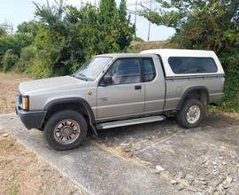 Mitsubishi L200 2.5 TD 4WD Club Cab Pick-up