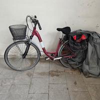 Bicicletta donna con pedalata assistita 