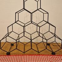 Portabottiglie in metallo nero – design nido d'ape