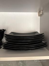 Piatti ikea neri