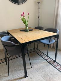 Tavolo stile industriale legno massello e metallo