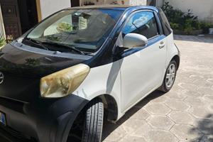 TOYOTA iQ - 2009