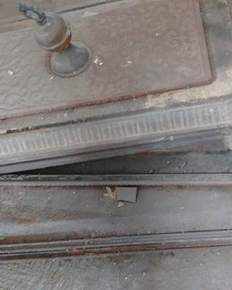 antica stufa in ghisa 