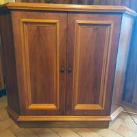 Mobile angolare in legno