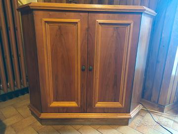 Mobile angolare in legno
