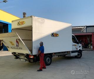 Lavoro autista patente b