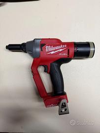 Milwaukee rivettatrice Onefprt M18