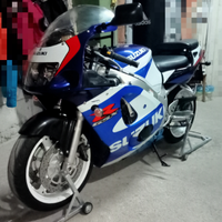 Suzuki GSX R 600 srad