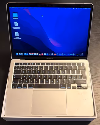 Apple MacBook Air 13” M1 8gb ram SSD 256 - 90%