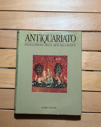 Enciclopedia delle Arti Decorative - Volume 3