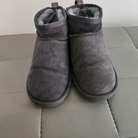 scarpe modello UGG