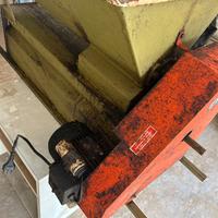 Diraspatrice-pigiatrice con motore elettrico 220 V