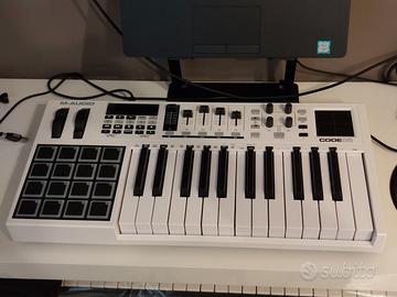 Keyboard controller M-Audio Code 25